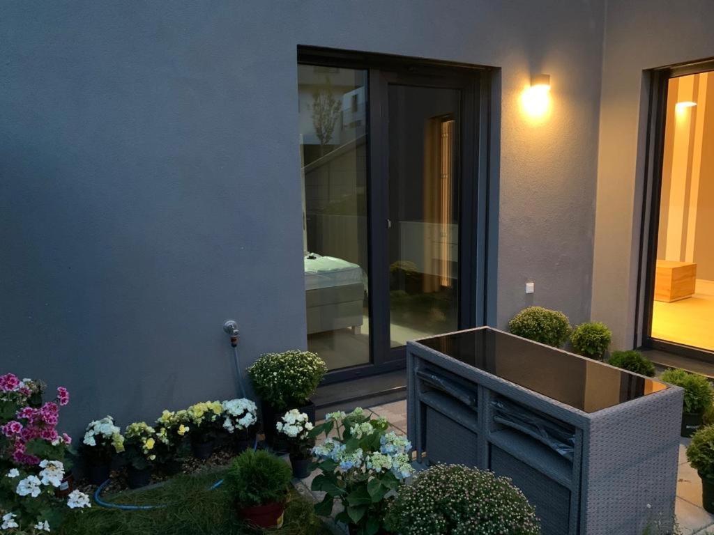 Apartment Dagmar Buresove Praga Exterior foto
